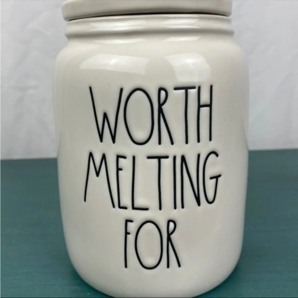 NWT Rae‎ dunn worth melting for canister Olaf frozen Christmas Disney